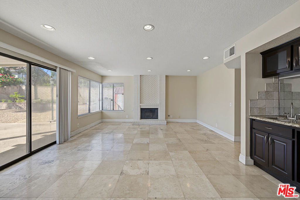 1903 Wilson Avenue Property Photo 6
