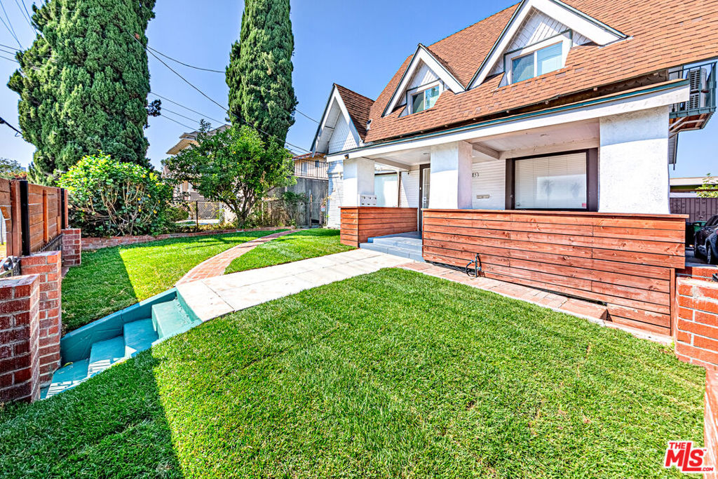 185 S Virgil Avenue Property Photo 1