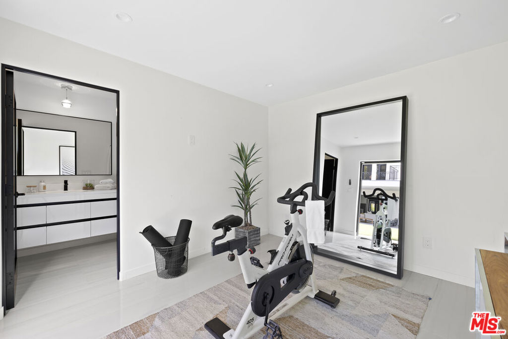 400 S Mccadden Place Property Photo 43