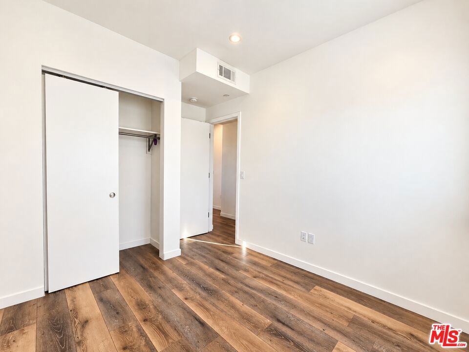 1211 Fedora Street Property Photo 12
