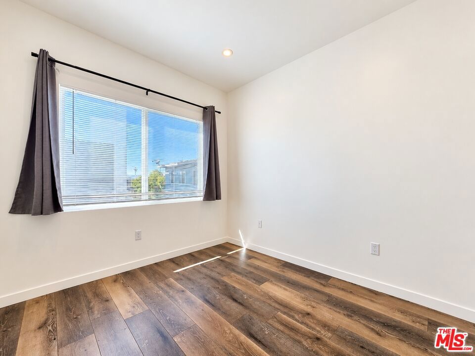 1211 Fedora Street Property Photo 13