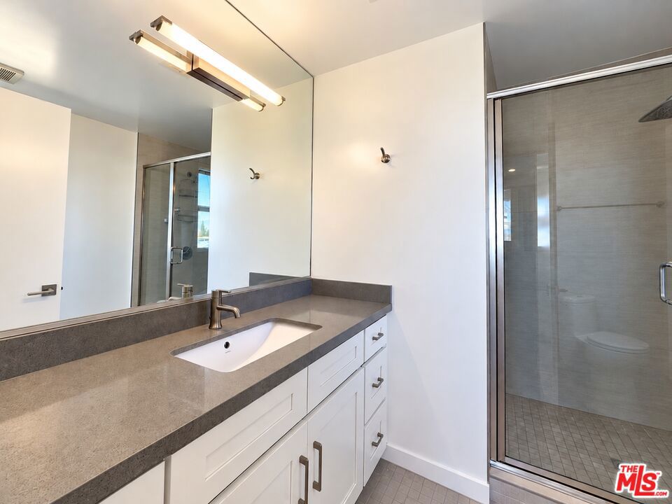 1211 Fedora Street Property Photo 20