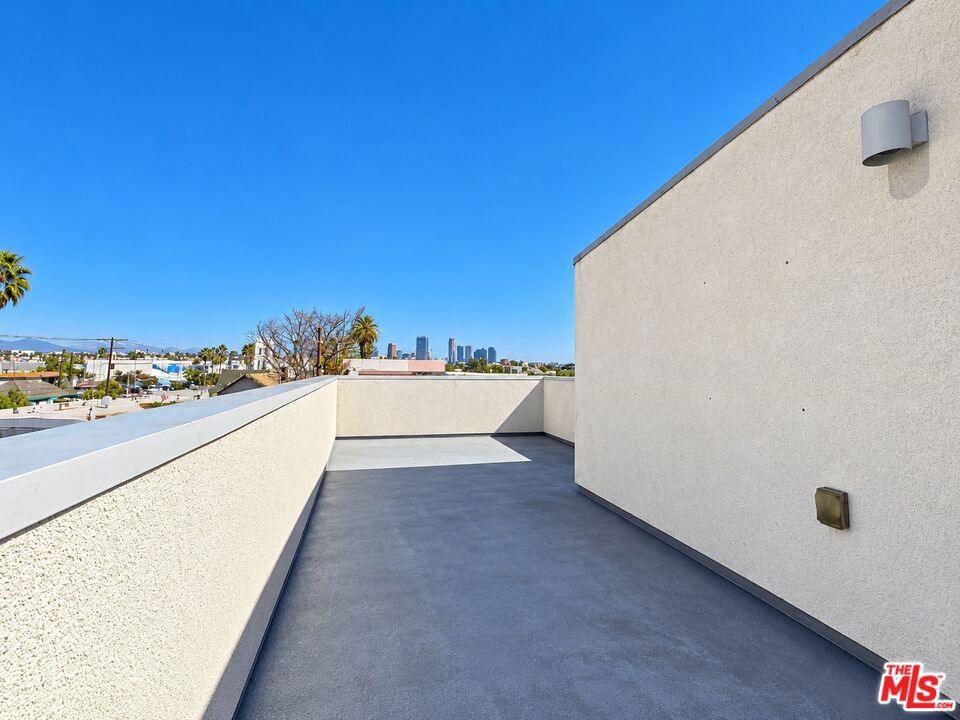 1211 Fedora Street Property Photo 25