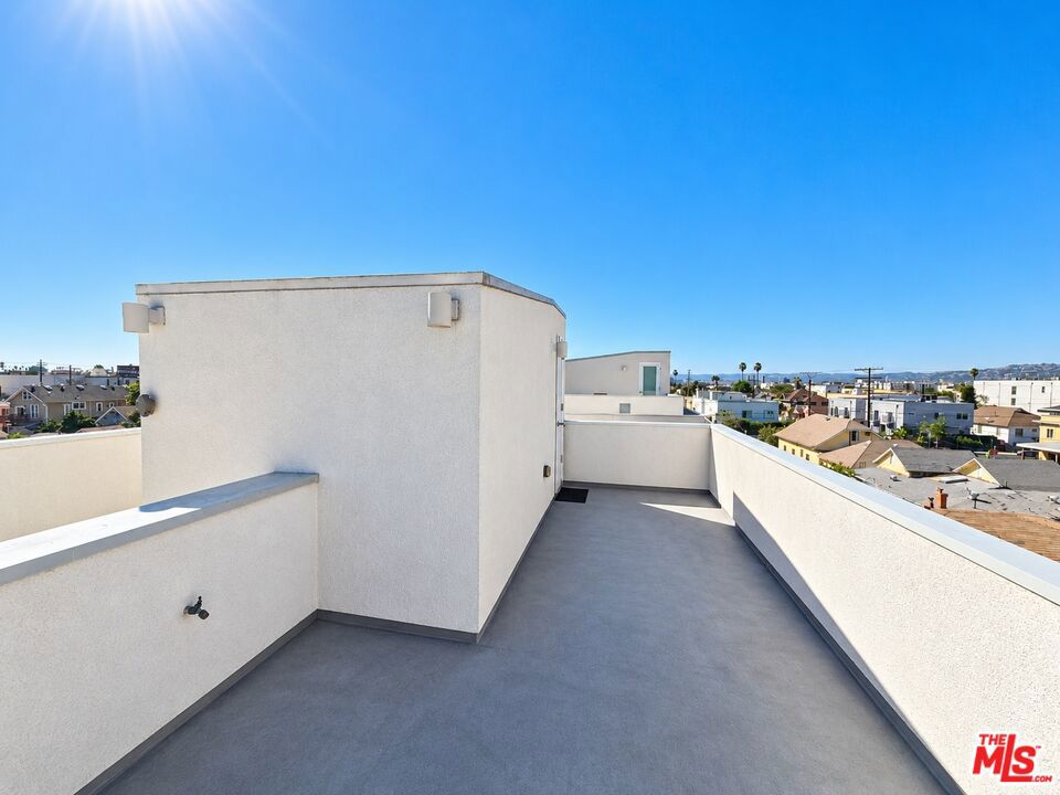 1211 Fedora Street Property Photo 26