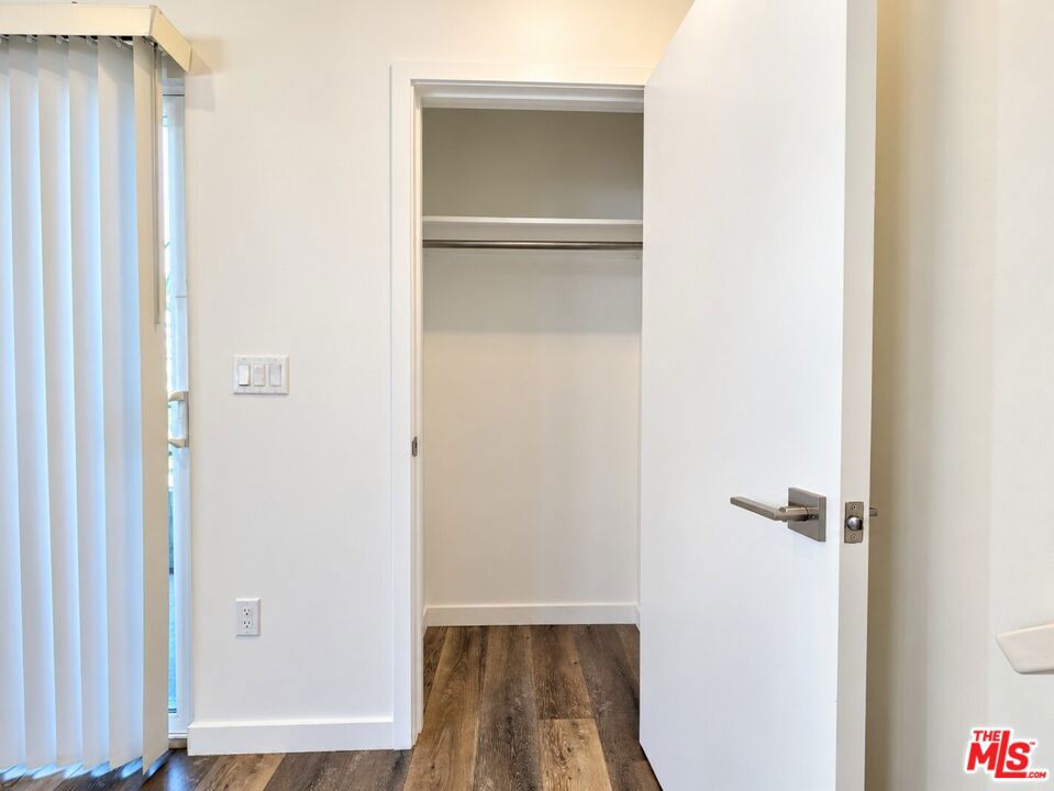 1211 Fedora Street Property Photo 27