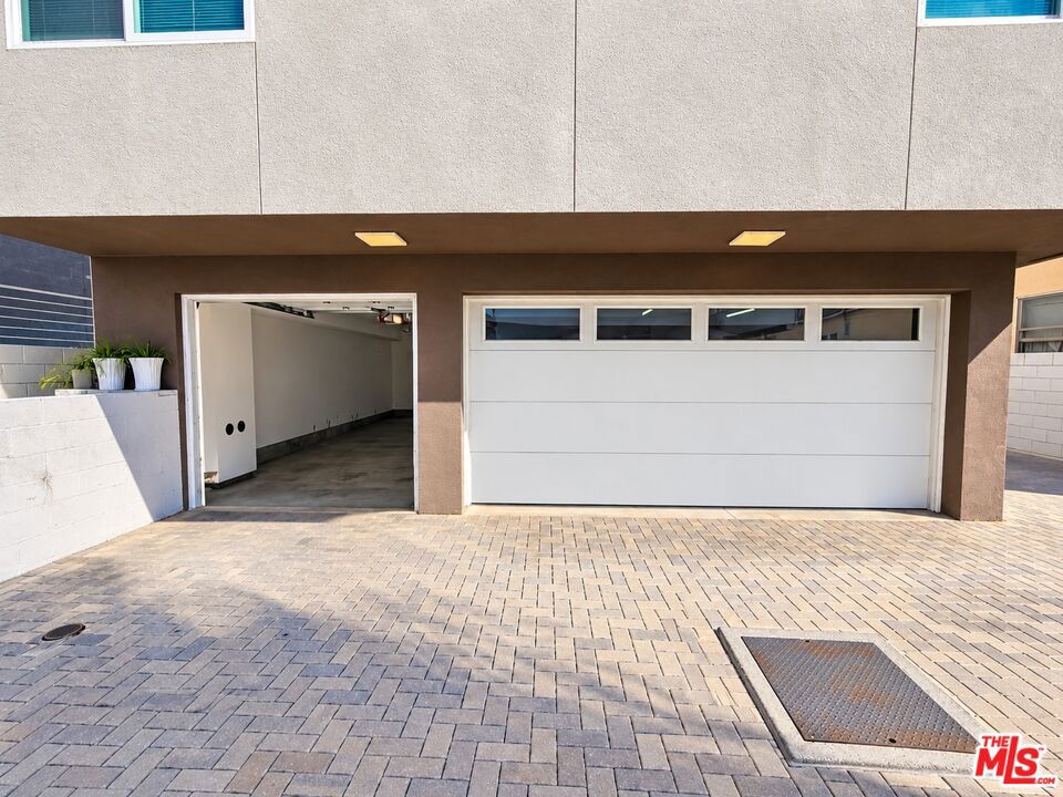 1211 Fedora Street Property Photo 32