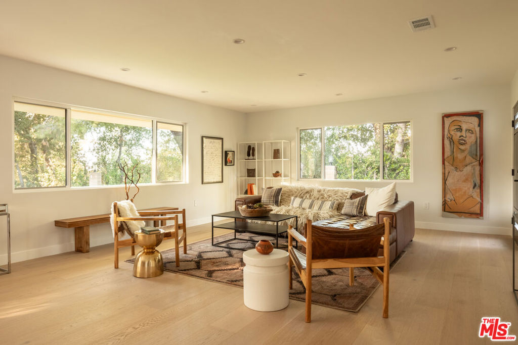 16402 Placerita Canyon Road Property Photo 7