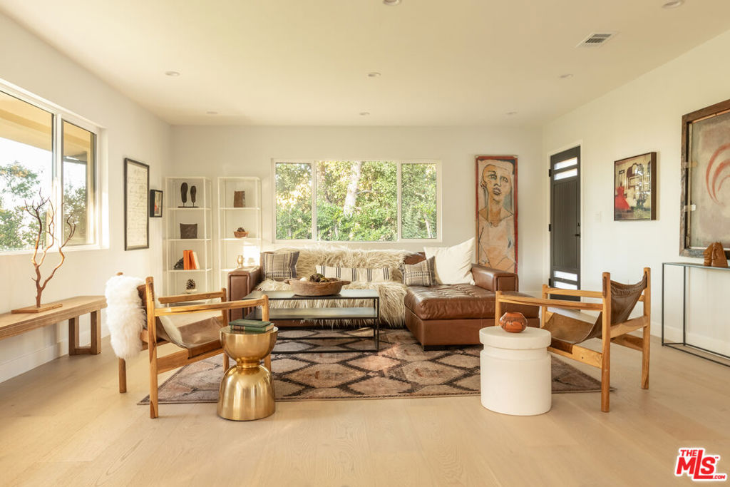 16402 Placerita Canyon Road Property Photo 8