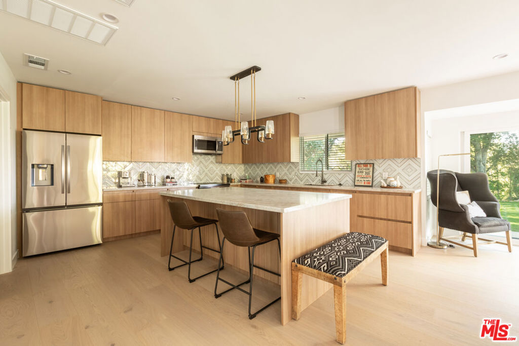 16402 Placerita Canyon Road Property Photo 10