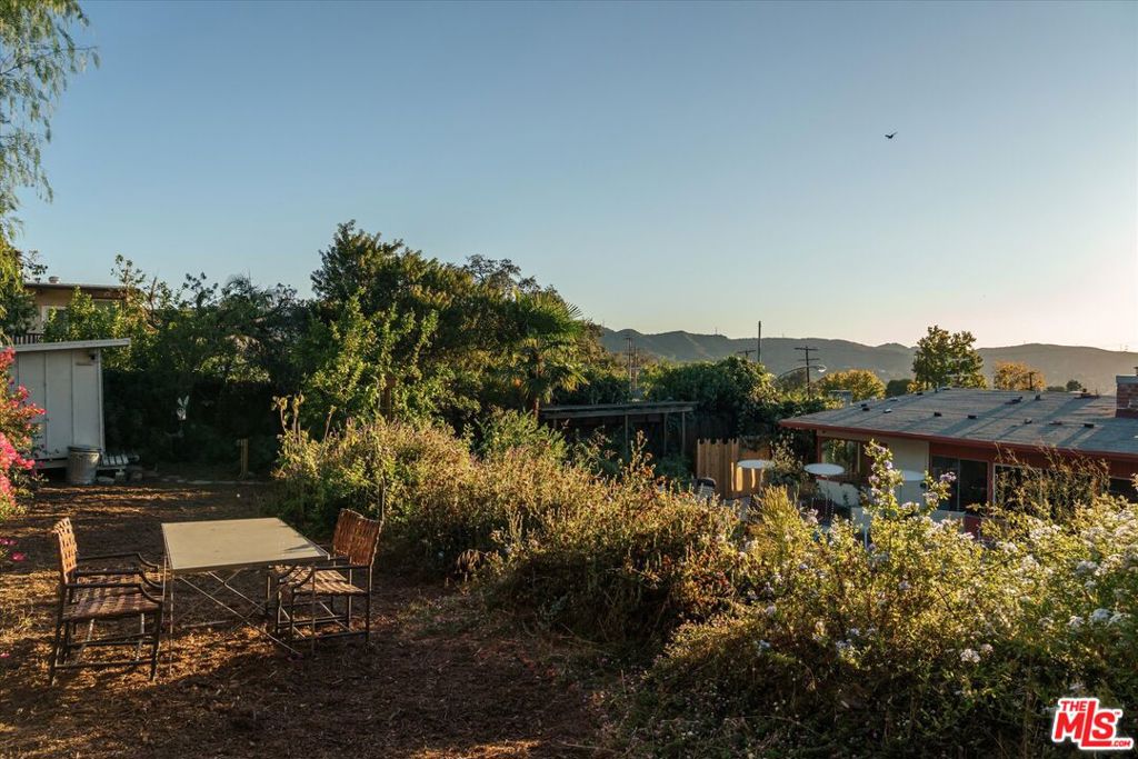 10848 Plainview Avenue Property Photo 46