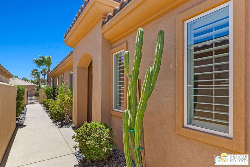 67360 N Laguna Drive Property Photo 9