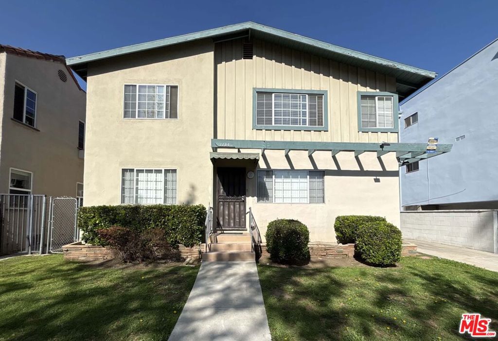 1135 S Oakhurst Drive 3 Property Photo 1