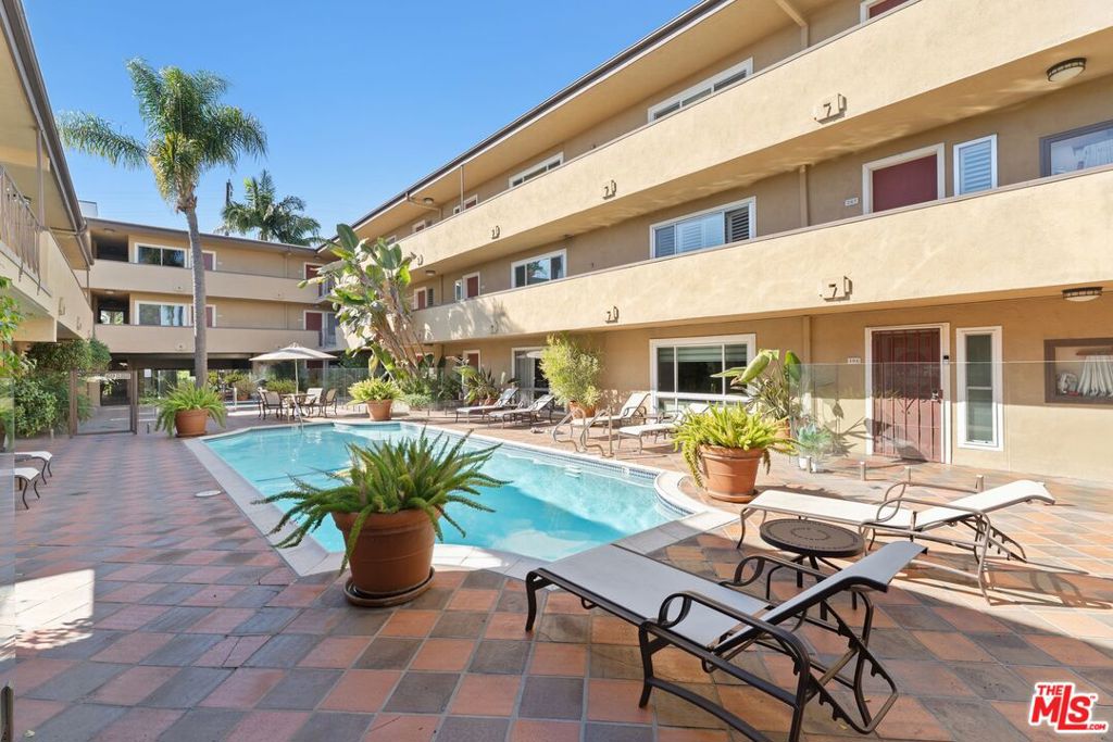 970 Palm Avenue 211 Property Photo 21