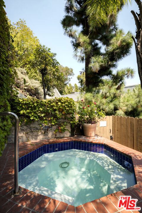 9315 Beverly Crest Drive Property Photo 50