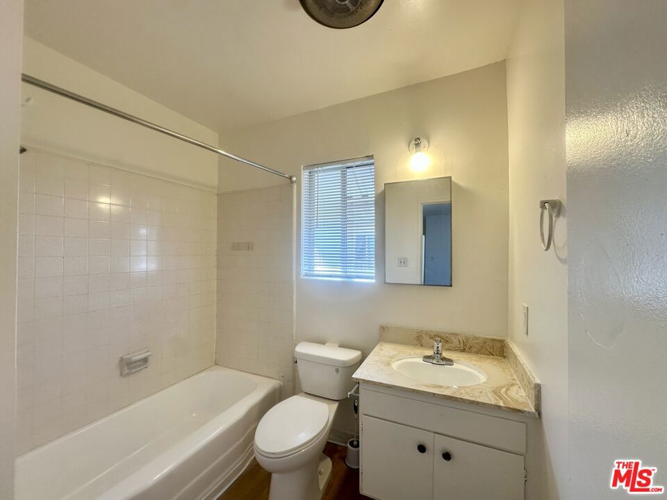 5853 Gregory Avenue 9 Property Photo 7