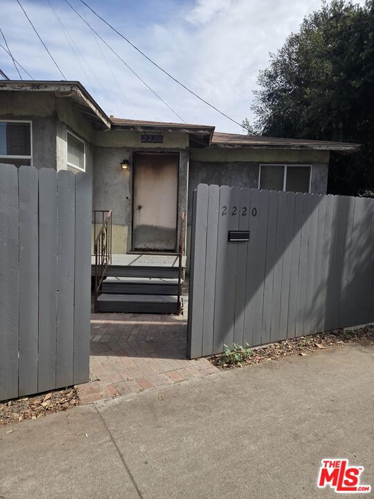 2220 S Bundy Drive Property Photo 2