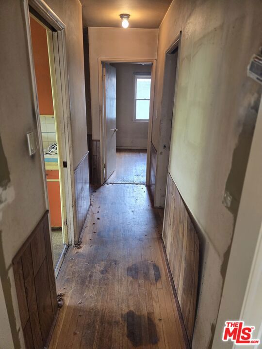 2220 S Bundy Drive Property Photo 8