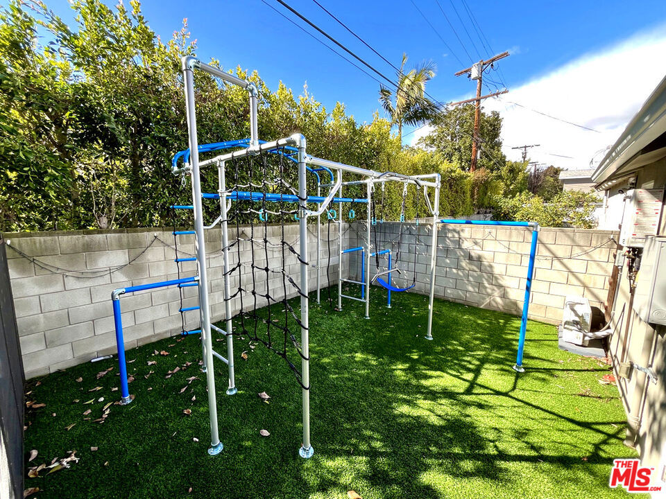4225 Teesdale Avenue Property Photo 18