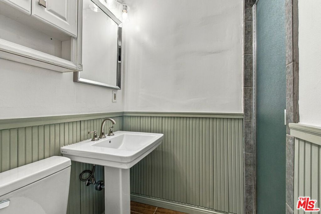 16226 Harwill Avenue Property Photo 11