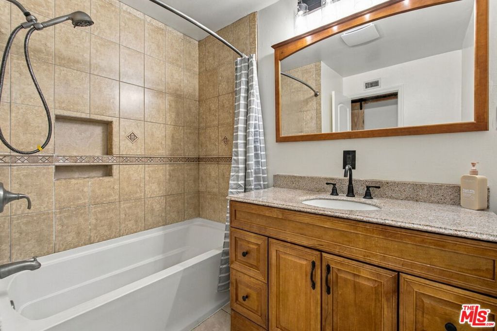 16226 Harwill Avenue Property Photo 12
