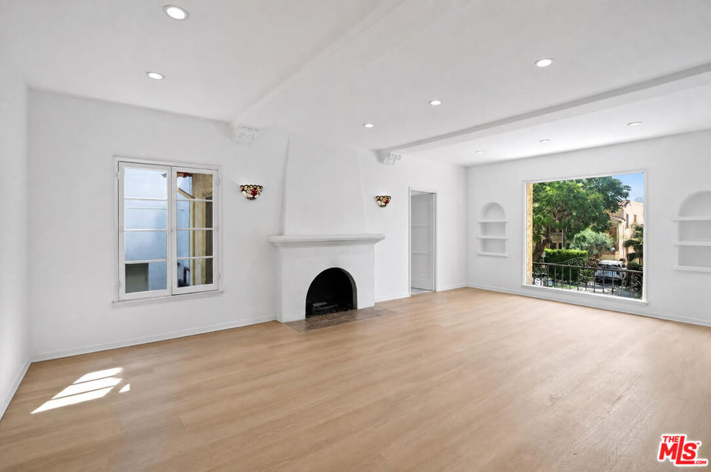 900 S Wooster Street 1 Property Photo 3
