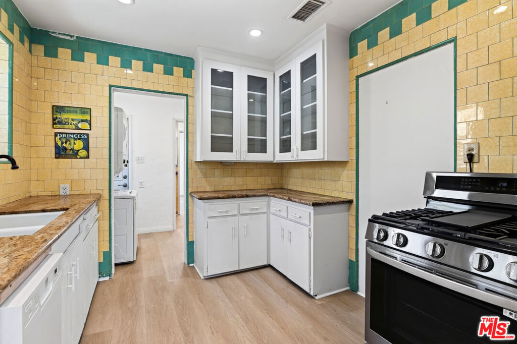 900 S Wooster Street 1 Property Photo 12