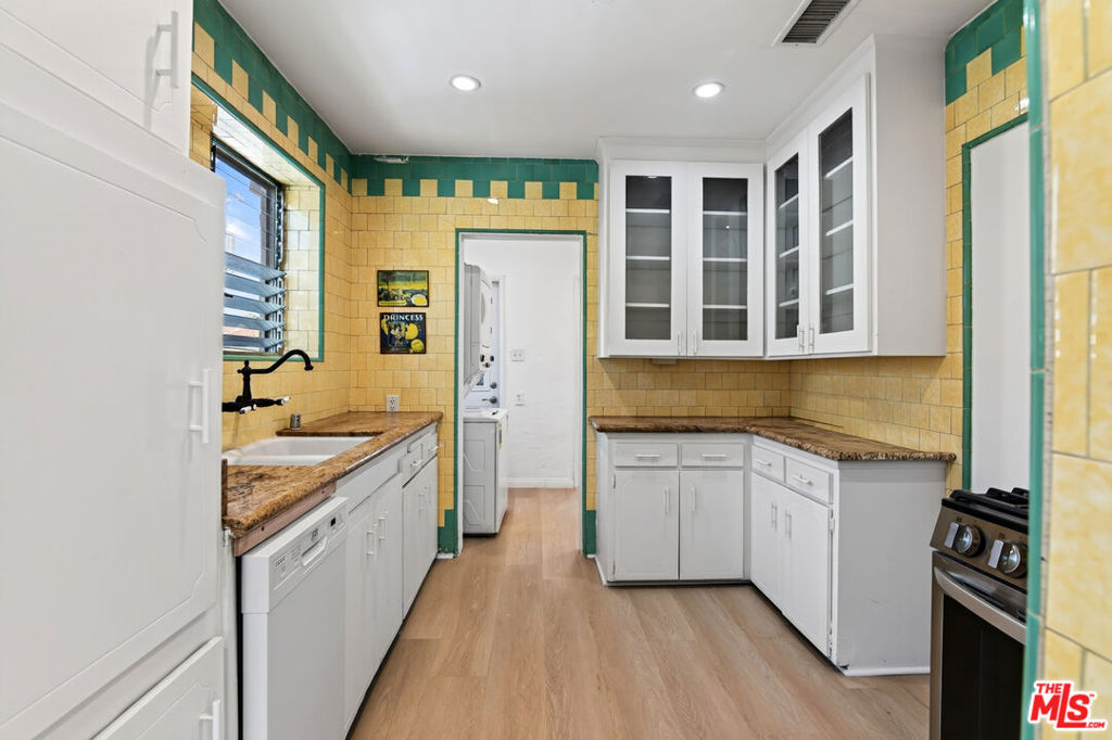 900 S Wooster Street 1 Property Photo 16