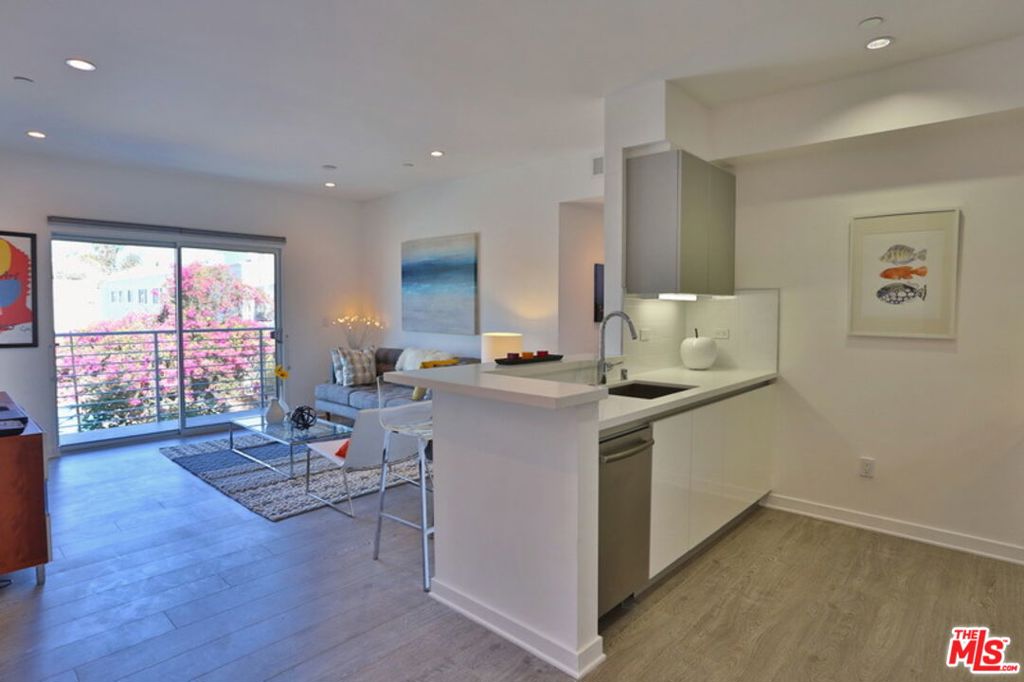 11776 Idaho Avenue 303 Property Photo 2