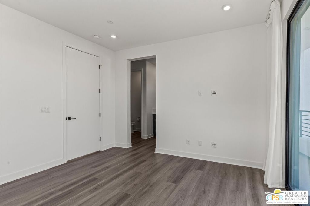 906 Cameron Center Drive Property Photo 19