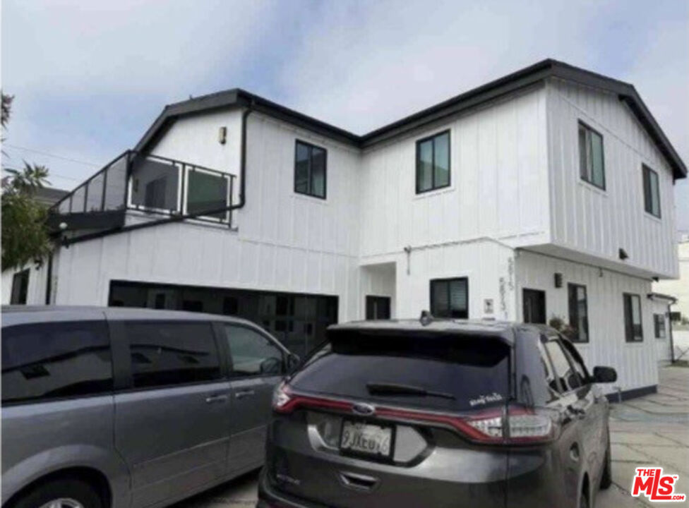 5813 Cleon Avenue 3 Property Photo 2
