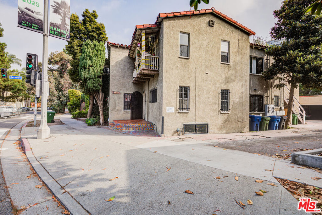 1492 Silver Lake Boulevard 1 Property Photo 4