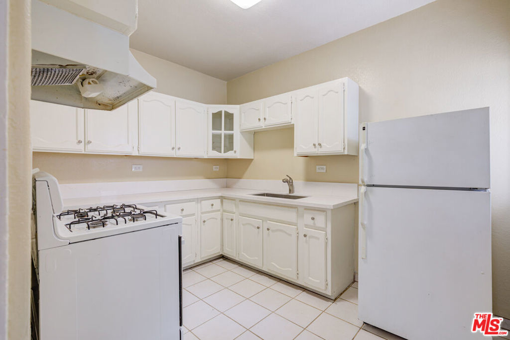 1492 Silver Lake Boulevard 1 Property Photo 12