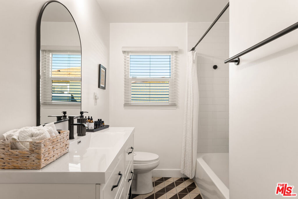 17109 Burton Street Property Photo 8