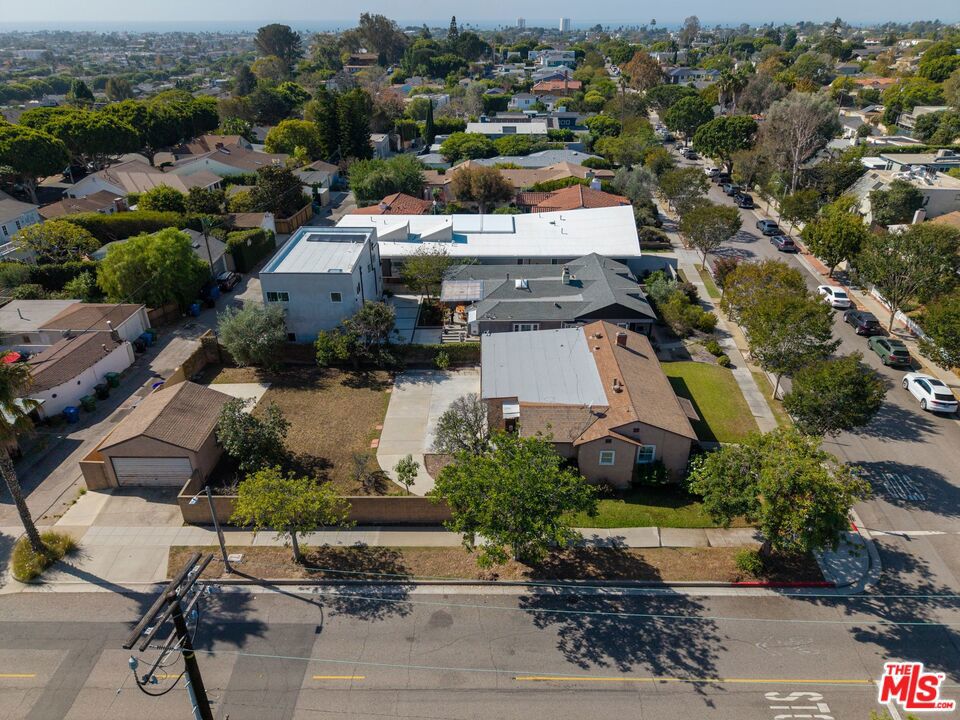 1654 Hill Street Property Photo 25