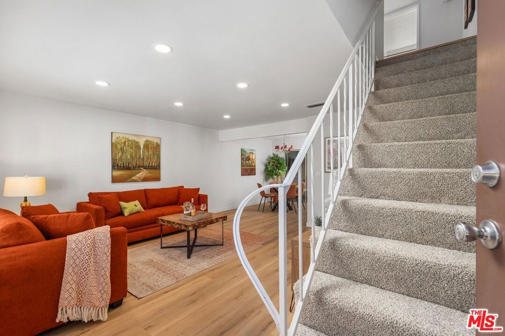 1230 S Mayflower Avenue D Property Photo 6
