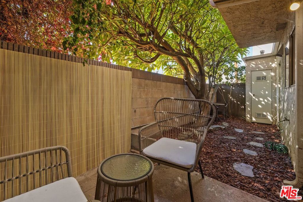 1230 S Mayflower Avenue D Property Photo 14