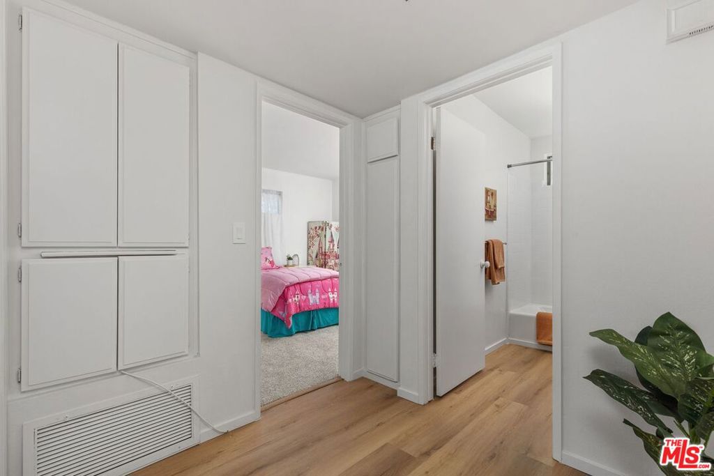 1230 S Mayflower Avenue D Property Photo 15