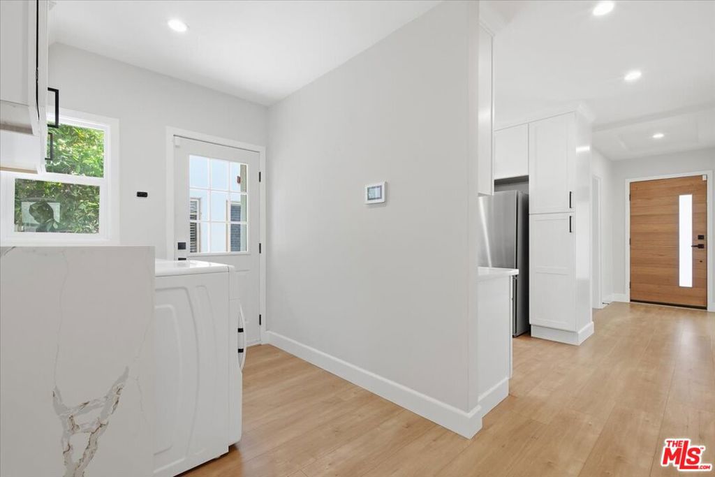 1135 W 81st Place Property Photo 12