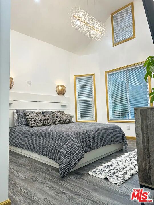346 Laveta Terrace Property Photo 15