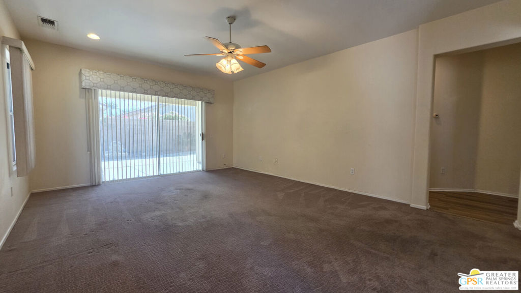 78523 Glastonbury Way Property Photo 5
