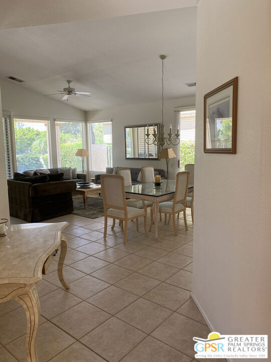 26102865PS Property Photo 11