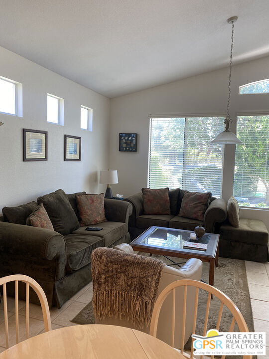 26102865PS Property Photo 17