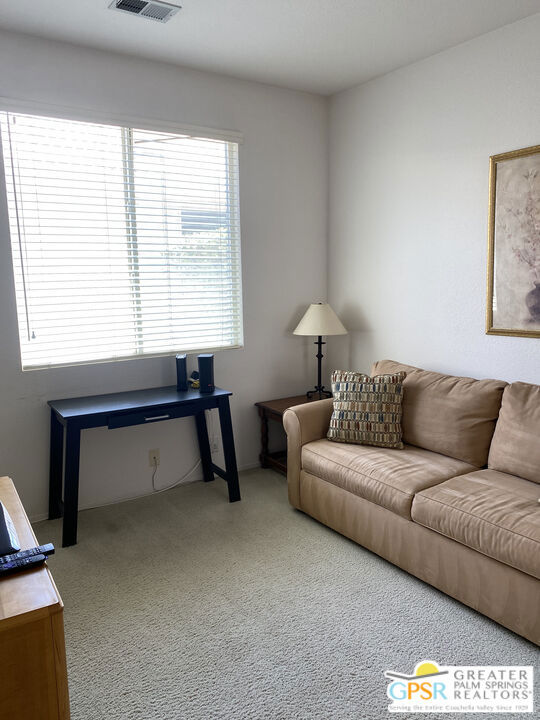 26102865PS Property Photo 36