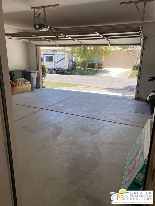 26102865PS Property Photo 40