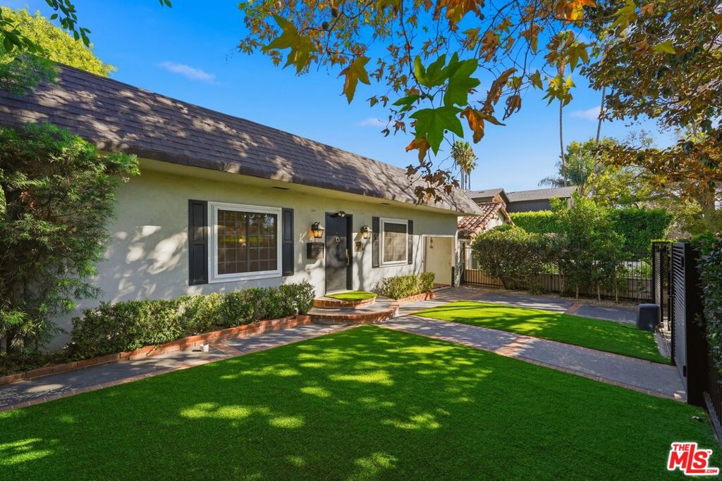 736 N Alta Vista Boulevard Property Photo 1