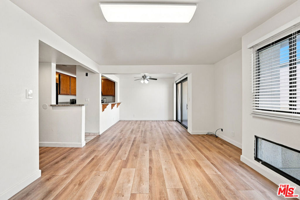 435 S Virgil Avenue 208 Property Photo 5