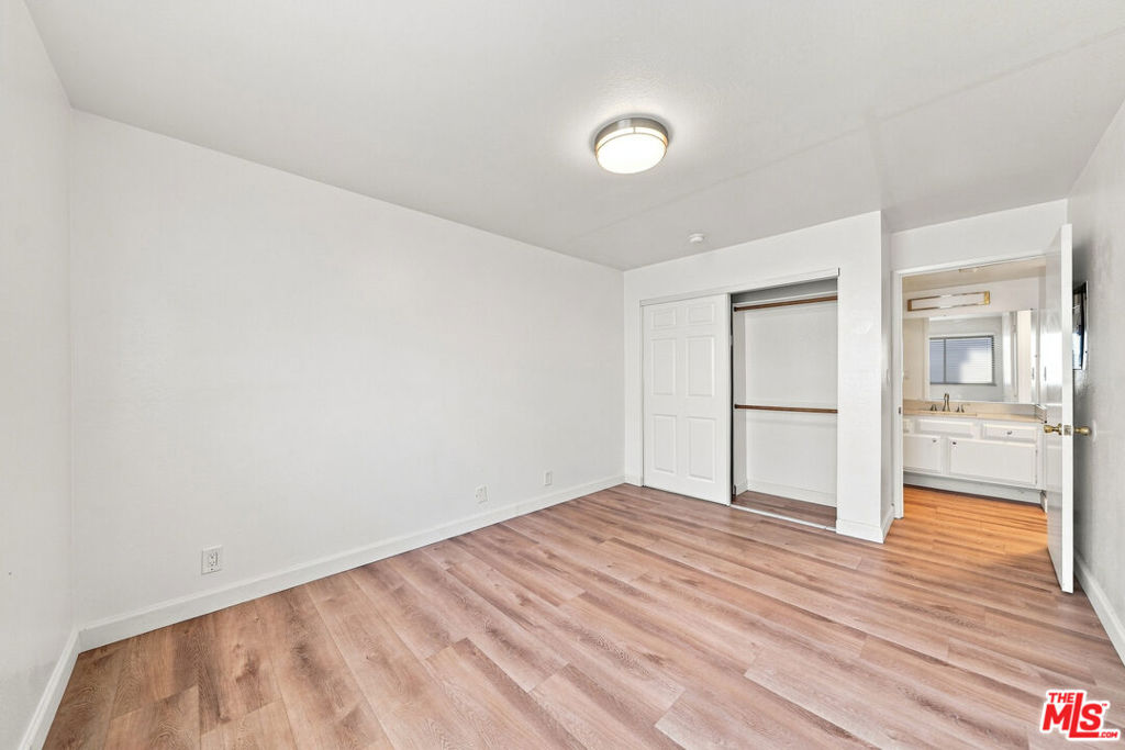 435 S Virgil Avenue 208 Property Photo 17