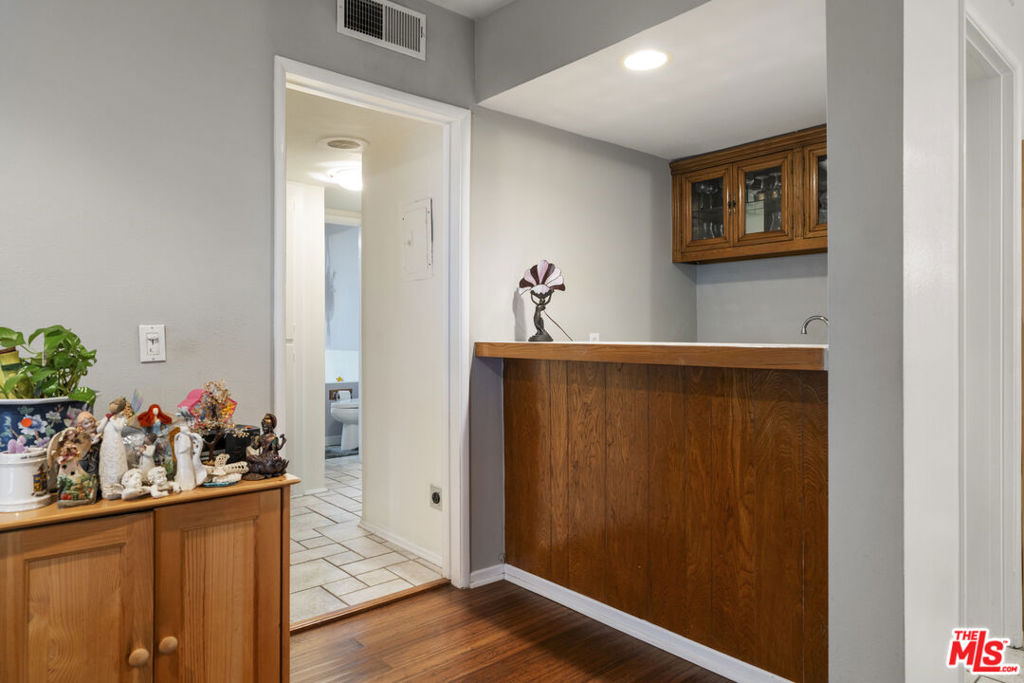 4445 Cartwright Avenue 111 Property Photo 22