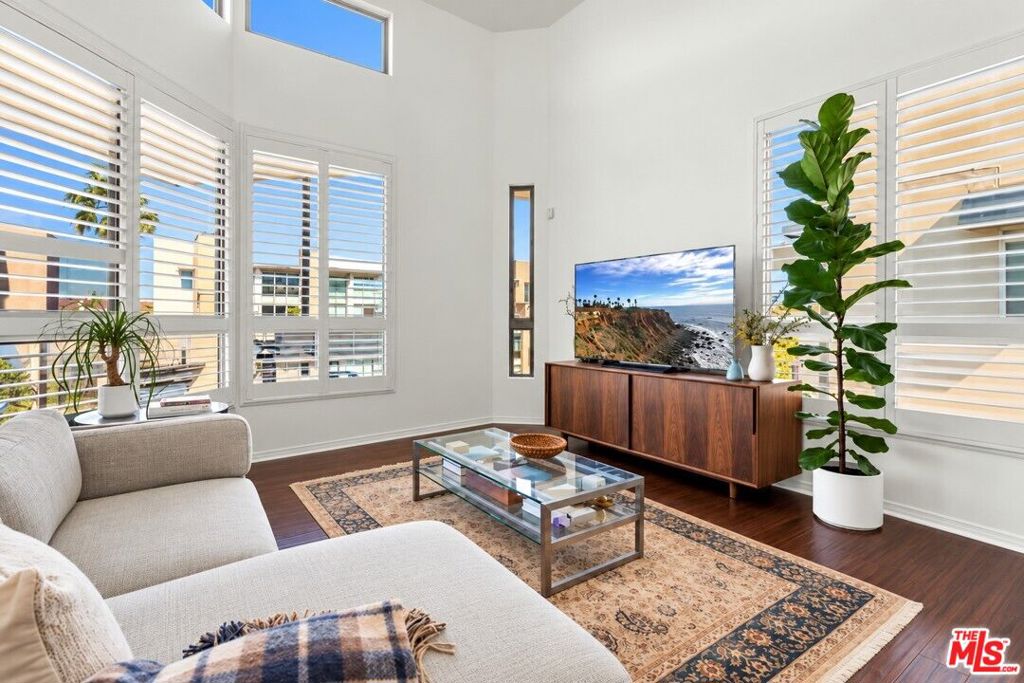 13044 Pacific Promenade 408 Property Photo 4