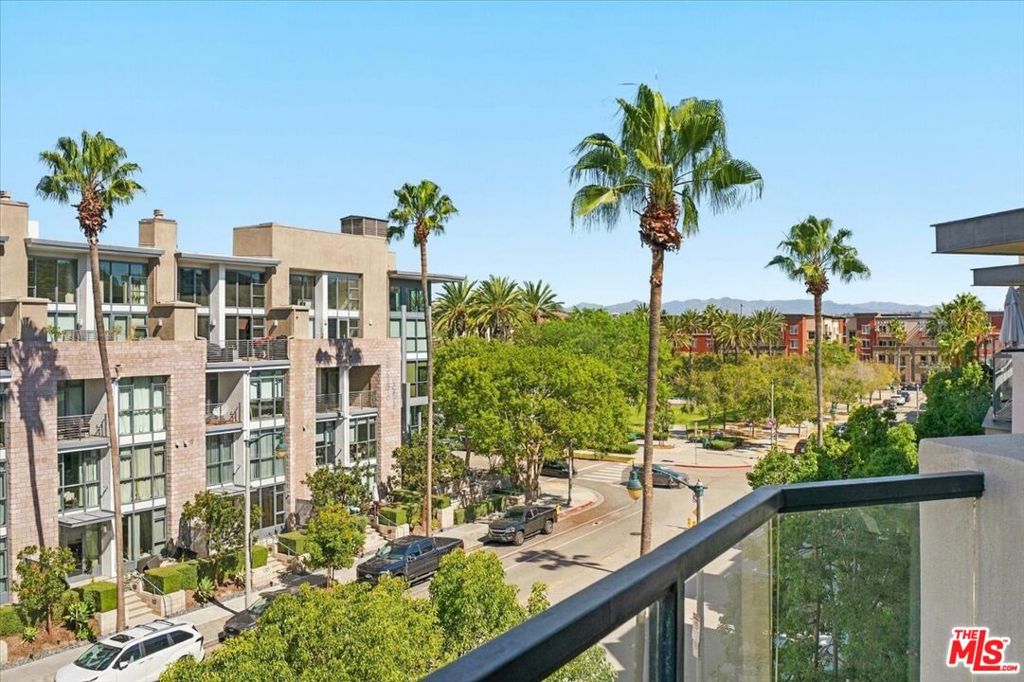 13044 Pacific Promenade 408 Property Photo 8